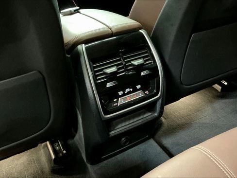 Used 2019 BMW X5 xDrive40i w/ Convenience Package image 34
