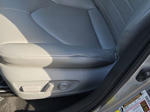 Used 2022 Toyota Highlander XLE image 20