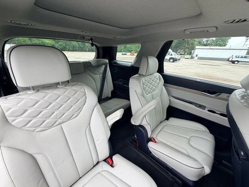 Used 2022 Hyundai Palisade Limited AWD/4WD image 14