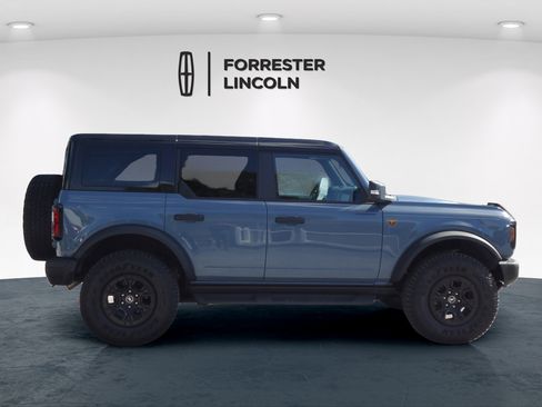 Used 2025 Ford Bronco Badlands AWD/4WD image 2