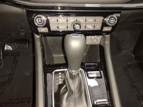 New 2026 Jeep Compass Limited image 10