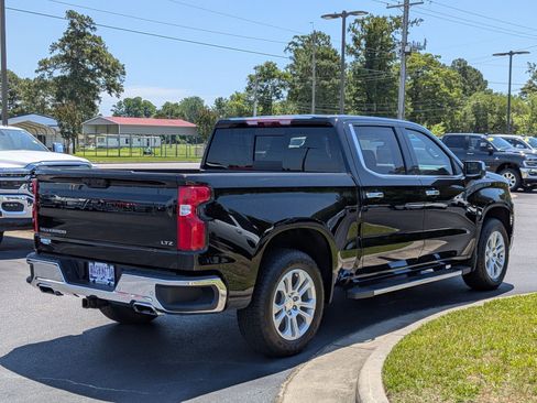 Used 2025 Chevrolet Silverado 1500 LTZ w/ LTZ Premium Package AWD/4WD image 5