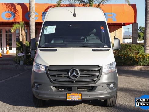 Used 2022 Mercedes-Benz Sprinter 2500 image 3