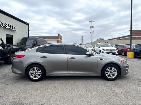 Used 2016 Kia Optima LX w/ LX Convenience Package image 5