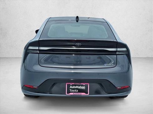 New 2026 Toyota Prius Plug-In Hybrid FWD image 8