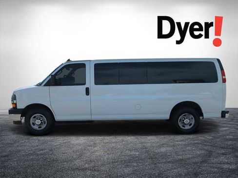 Used 2019 Chevrolet Express 3500 LT w/ LT Preferred Equipment Group RWD image 8