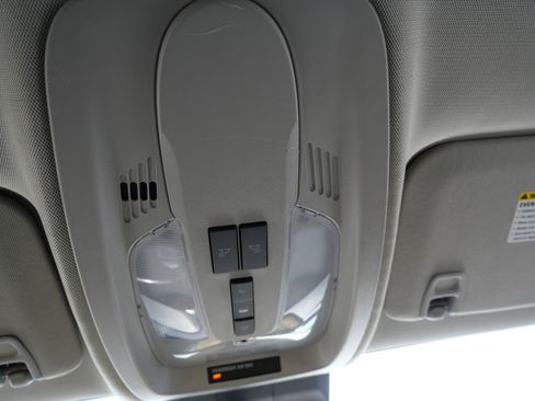 Used 2015 Chevrolet Equinox LT w/ Driver Convenience Package image 32