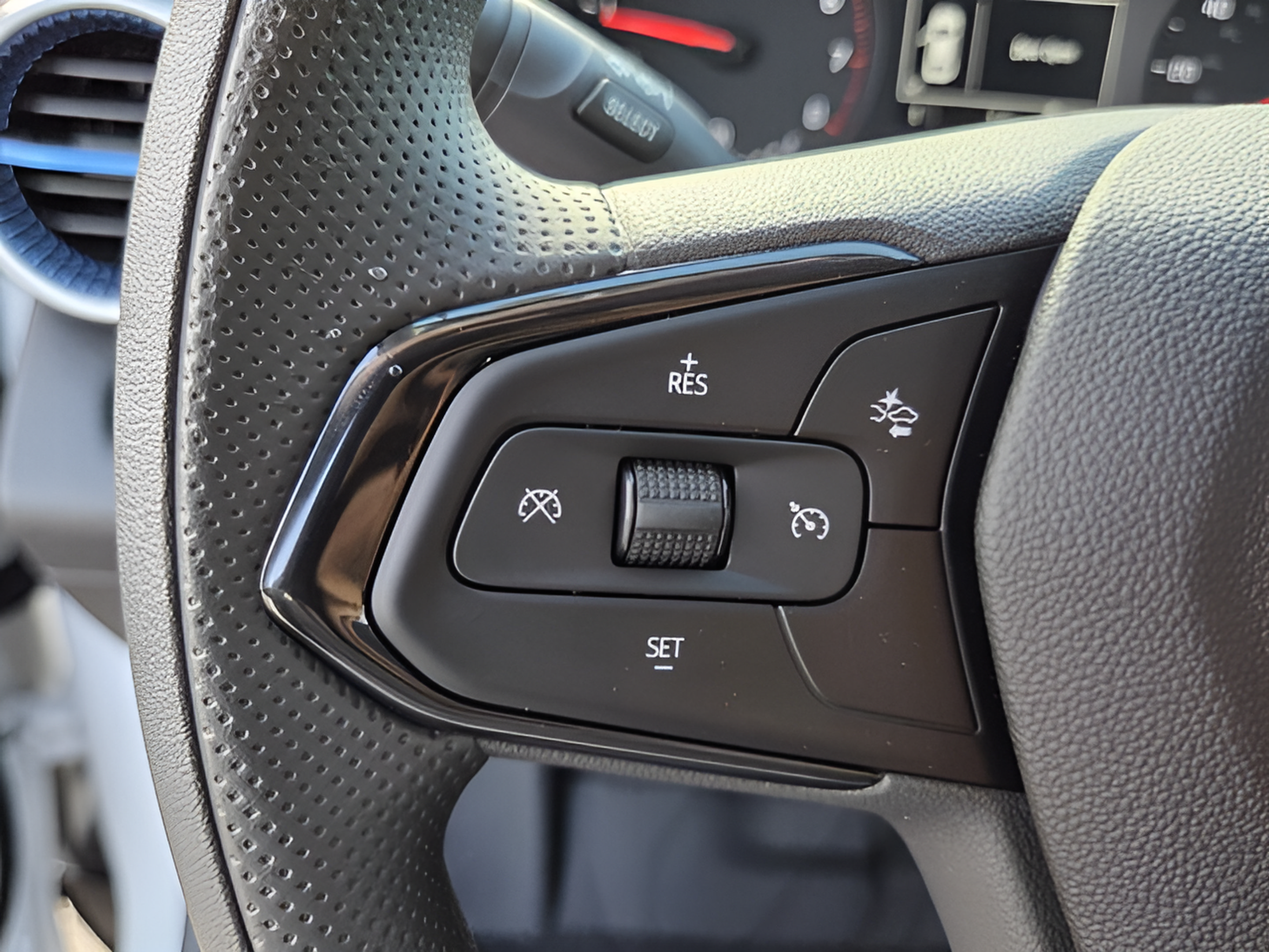 New 2026 Chevrolet Trax LS FWD image 23