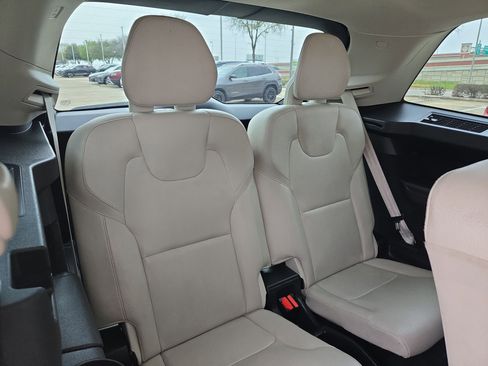 Used 2023 Volvo XC90 B6 Plus image 25