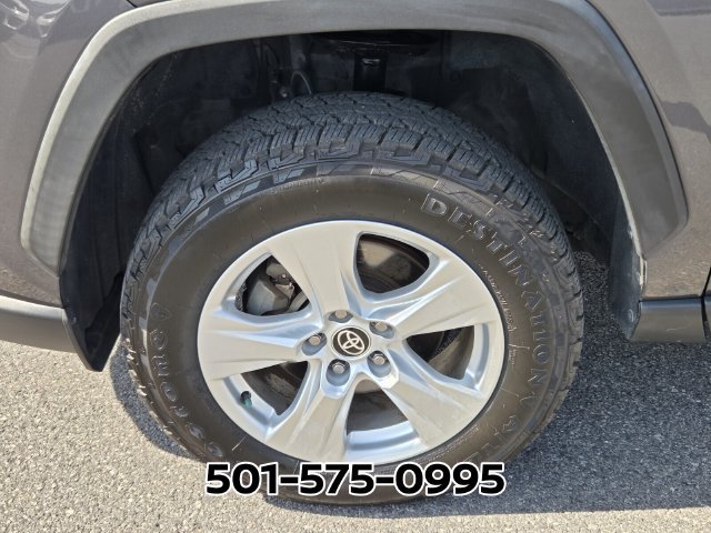 Used 2021 Toyota RAV4 XLE FWD image 18