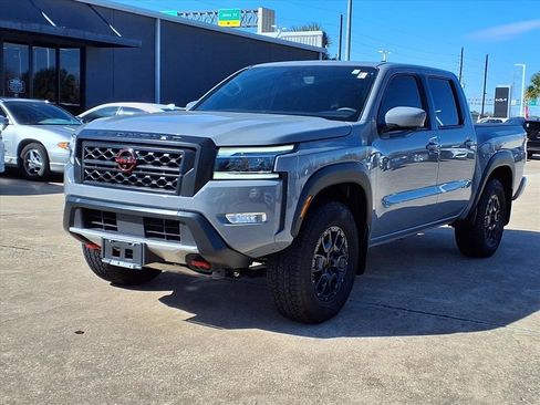 Used 2023 Nissan Frontier PRO-4X w/ Pro-4X Premium Package image 2