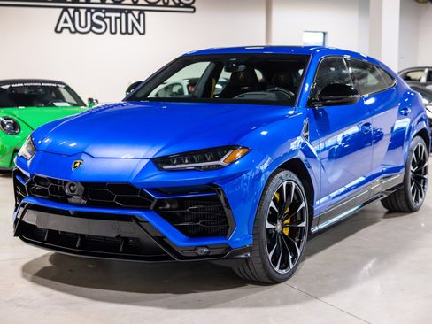 Used 2022 Lamborghini Urus image 12