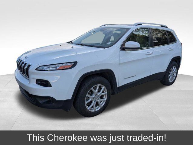 Used 2017 Jeep Cherokee Latitude w/ Safety/Convenience Group AWD/4WD image 1