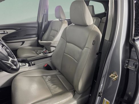Used 2020 Honda Pilot Touring image 12