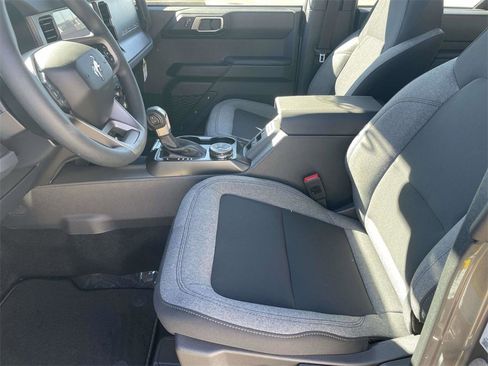New 2025 Ford Bronco 4-Door image 41