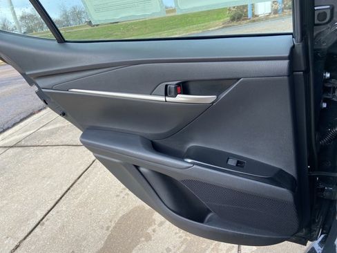 Used 2025 Toyota Camry SE image 49