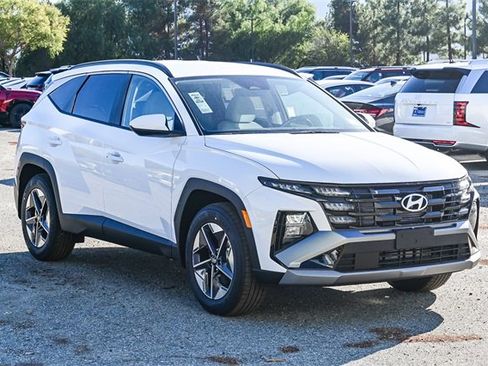New 2026 Hyundai Tucson SEL image 3