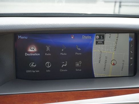 Used 2017 Lexus LS 460 image 32