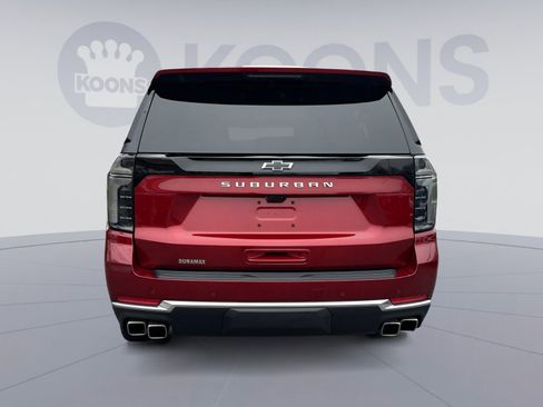 Used 2025 Chevrolet Suburban High Country AWD/4WD image 5