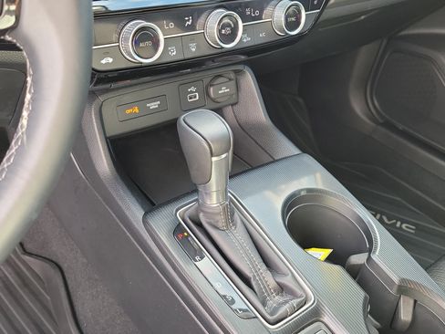 Used 2024 Honda Civic EX image 27