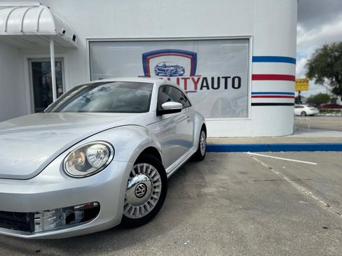 Used 2016 Volkswagen Beetle 1.8T SE image 2