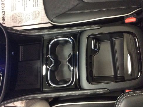 New 2026 Chrysler Pacifica Limited w/ S Appearance Package image 35