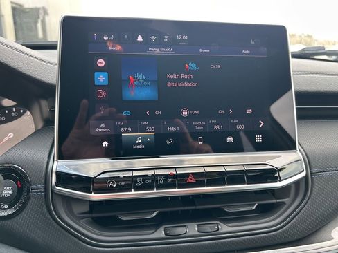 New 2026 Jeep Compass Latitude AWD/4WD image 12