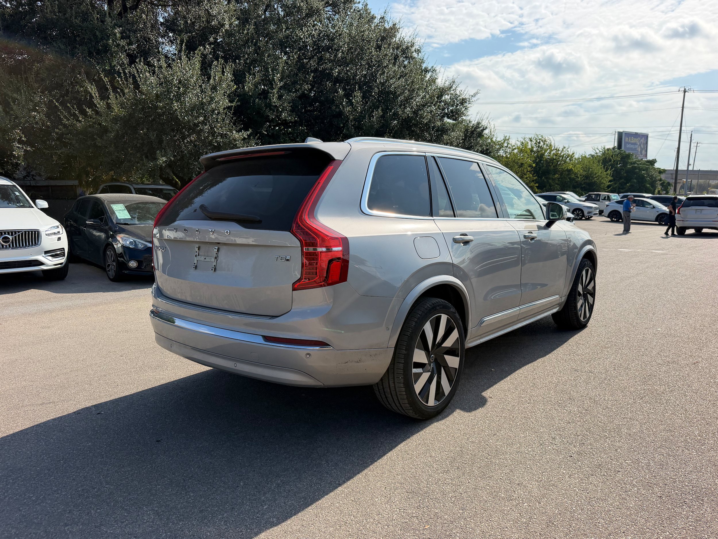 Certified 2025 Volvo XC90 T8 Plus w/ Protection Package AWD/4WD image 6