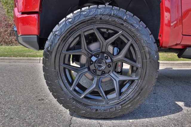 New 2026 GMC Sierra 1500 AT4 w/ Technology Package AWD/4WD image 19