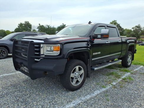 Used 2016 GMC Sierra 2500 SLT w/ All-Terrain HD Package AWD/4WD image 1