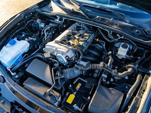 Used 2016 MAZDA MX-5 Miata Grand Touring image 25