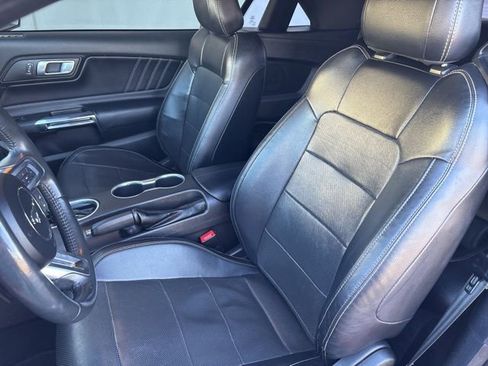 Used 2020 Ford Mustang GT Premium image 35