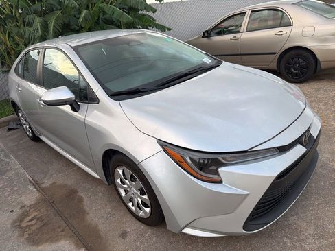 Used 2024 Toyota Corolla LE FWD image 6