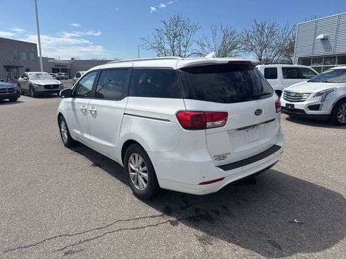Used 2015 Kia Sedona LX image 7