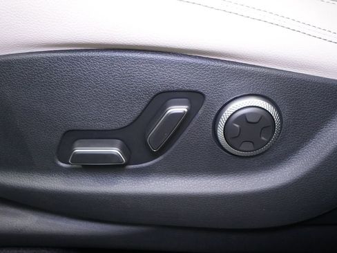 New 2026 Genesis GV70 2.5T Advanced image 15