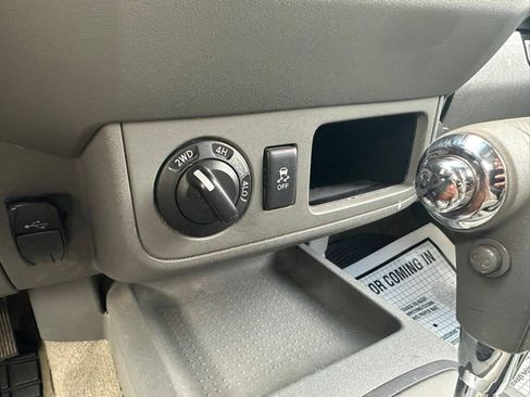 Used 2014 Nissan Frontier SV AWD/4WD image 19