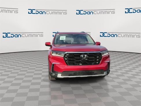 Used 2023 Honda Pilot Elite image 3