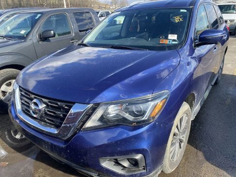 Used 2020 Nissan Pathfinder SL image 1