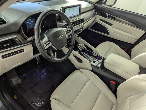 Used 2022 Kia Telluride SX w/ Towing Package image 11