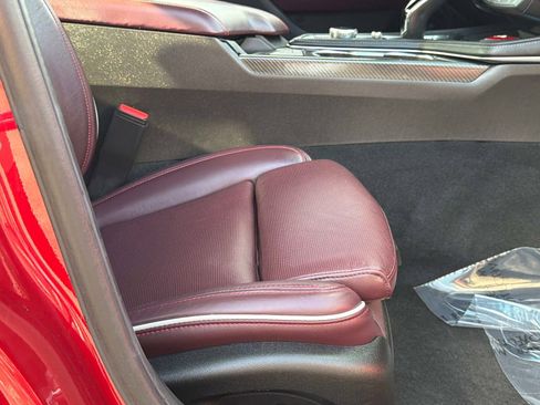 Used 2022 Cadillac CT4 V w/ Technology Package image 25