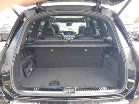 New 2026 Mercedes-Benz GLS 580 4MATIC image 8