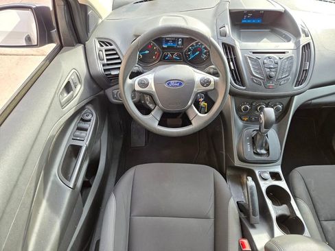 Used 2016 Ford Escape S image 8