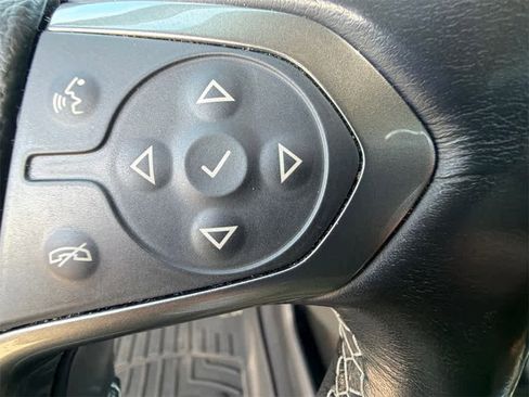 Used 2020 Chevrolet Tahoe LS w/ Enhanced Driver Alert Package image 22