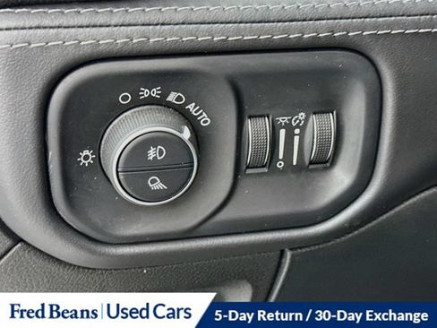 Used 2022 RAM 1500 Limited AWD/4WD image 15