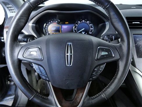 Used 2013 Lincoln MKZ Base image 18