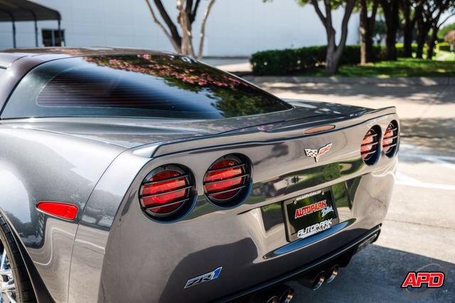 Used 2009 Chevrolet Corvette ZR1 w/ Preferred Equipment Group RWD image 34