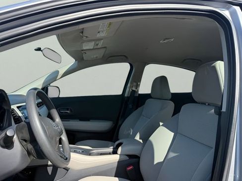 Used 2021 Honda HR-V LX image 11