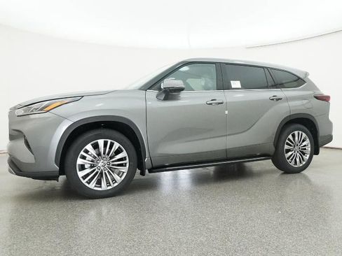 New 2026 Toyota Highlander Platinum image 51