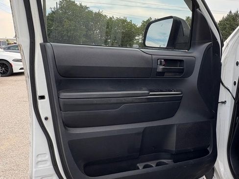 Used 2016 Toyota Tundra SR image 8