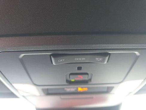 Used 2025 Toyota Tacoma SR5 image 25